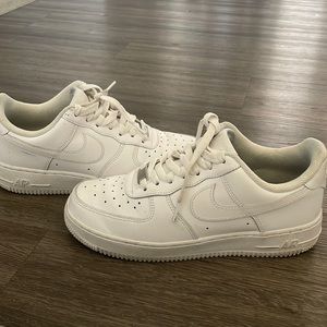 white air forces size 8.5 womans
